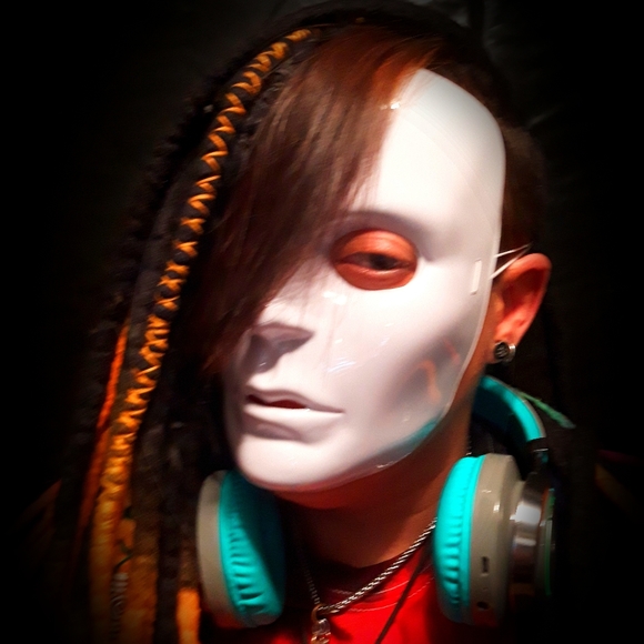 💞👽Welcome to my Closet!! Enjoy your Stay!!👽💞 - Picture 2 of 3